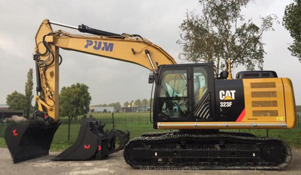 CAT 323F